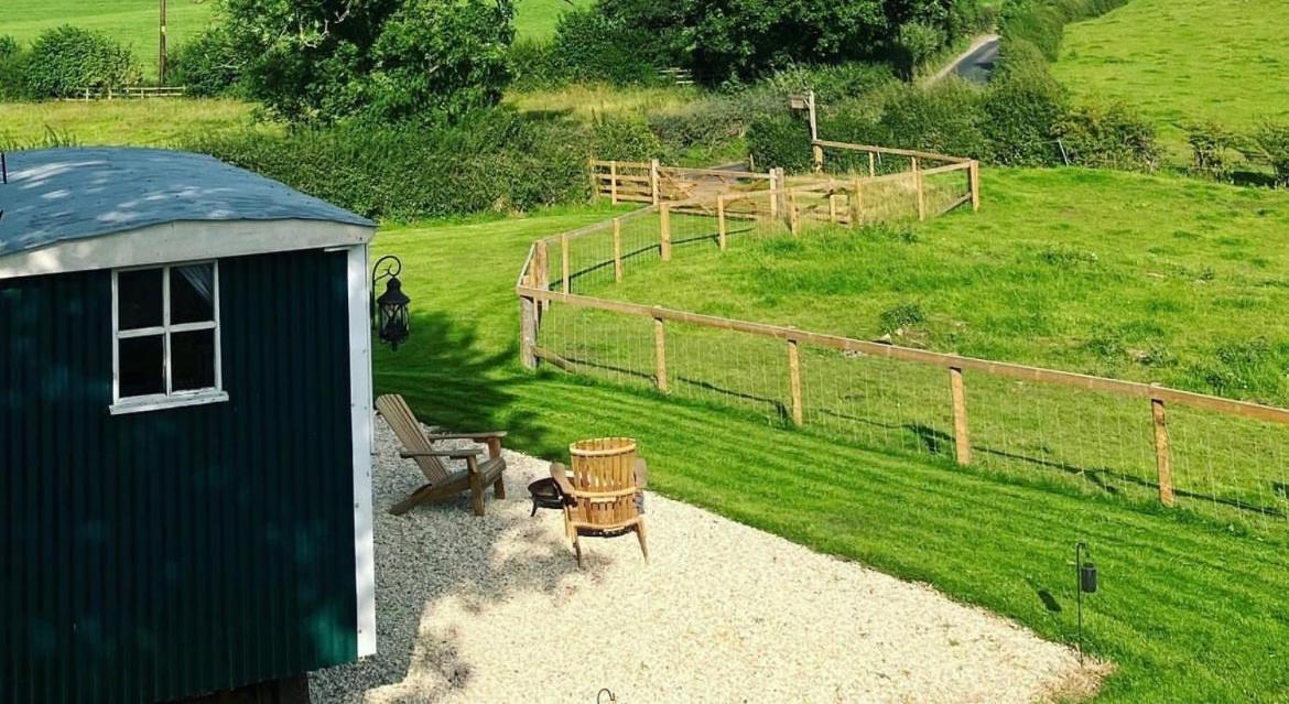 Hotel Peggy'S Hut Astbury Exterior foto